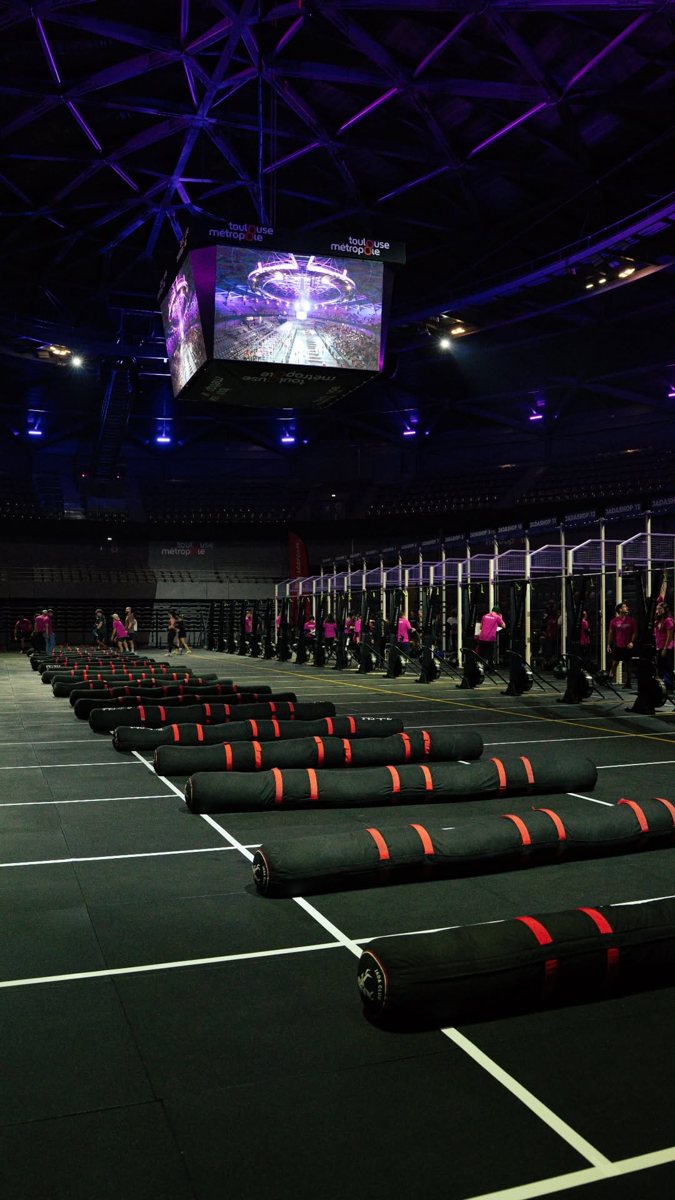 Aréna préparée pour le CrossFit Toulouse Throwdown